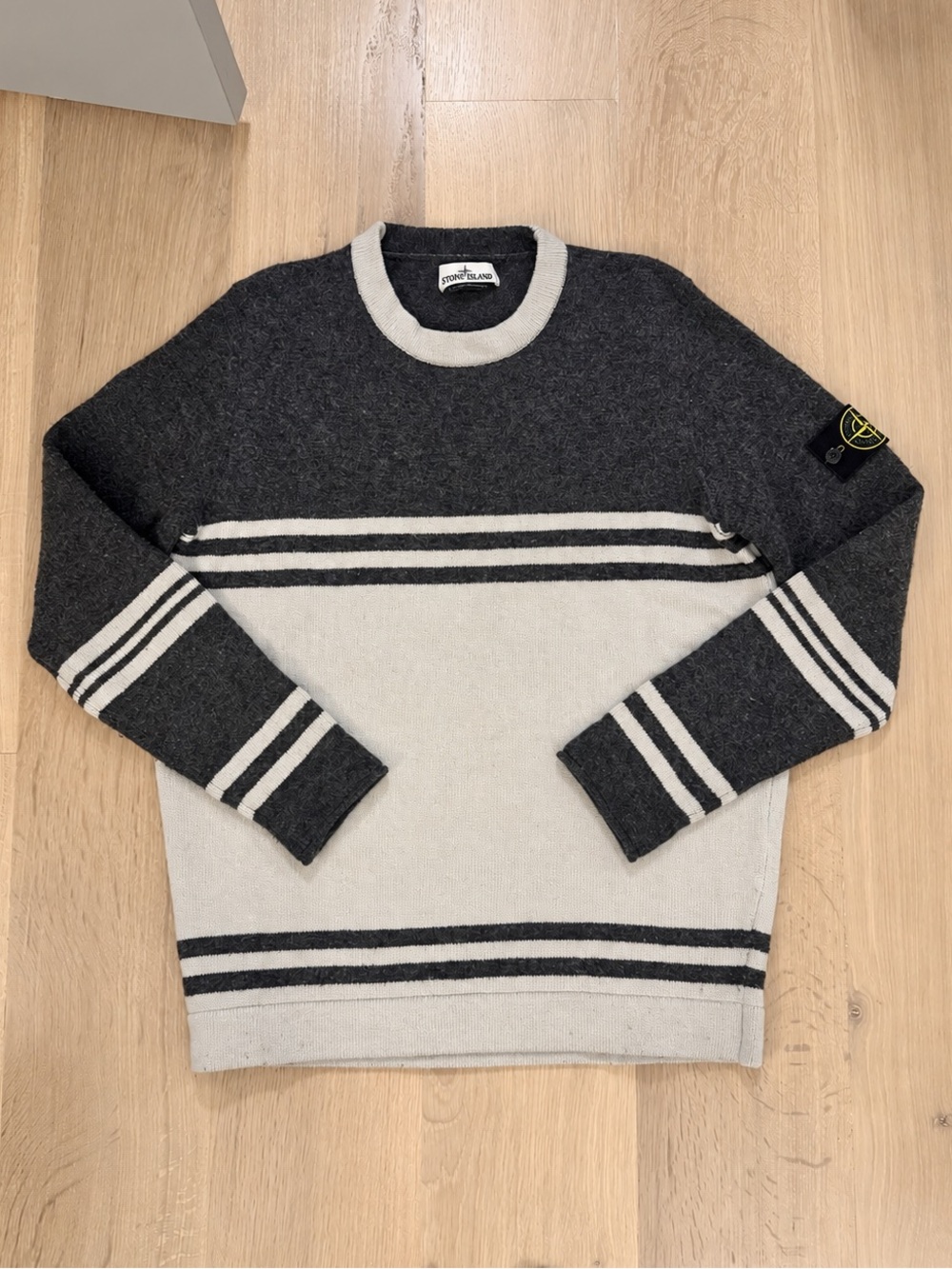 Stone Island Men's Color Block Crewneck Sweater Gray & White Size Large
